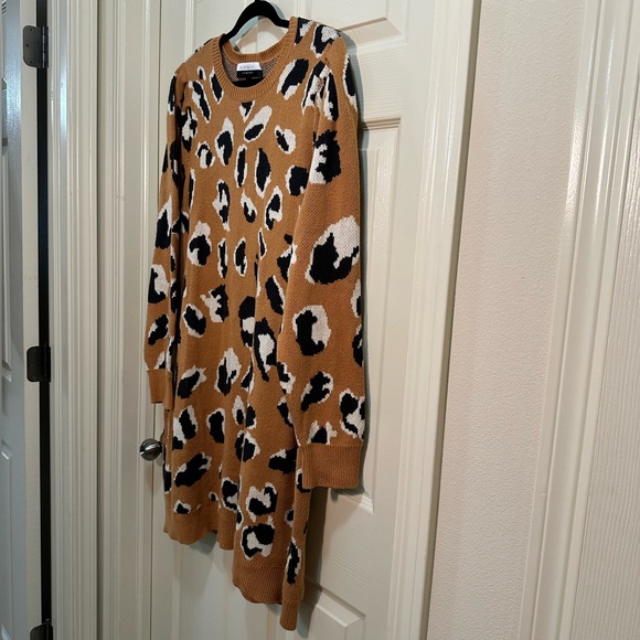 Eloquii Elements plus size long sleeve sweater dress animal print size 22/24 - Picture 4 of 5